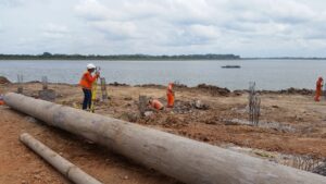 estudio topografico para construcción de malecon turistico frente a laguna