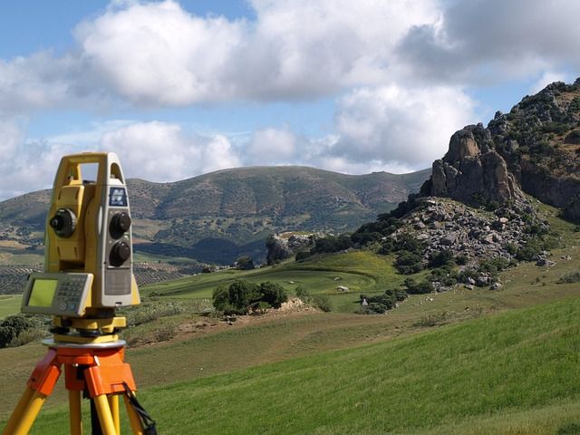 ¿Qué es la topografía y para qué sirve en ingeniería y construcción?